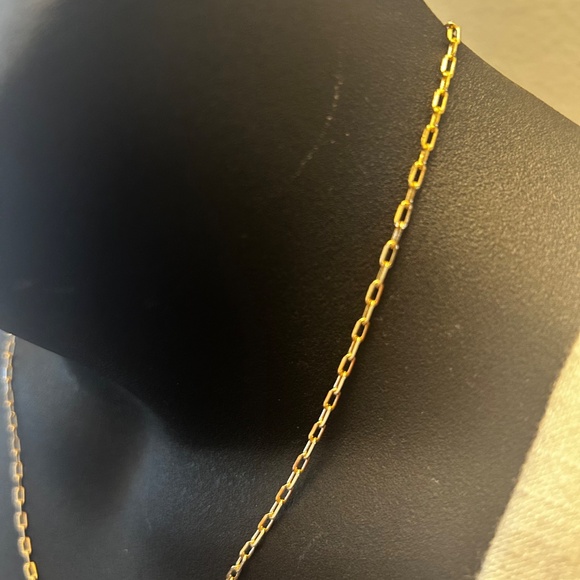 18 karat Gold plates Simple Chain necklace, 17inches long - Picture 2 of 6